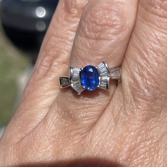 UK Estate 18K 750 WG Natural Sapphire & Diamond Engagement Ring with Appraisal - Picture 6 of 8